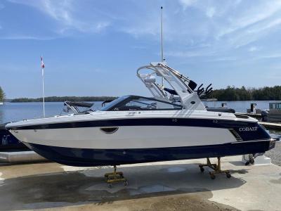 Cobalt r6 Surf For Sale at Walkers Point Marina Muskoka