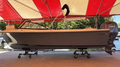Rossiter R20 Bowrider for sale at Walkers Point Marina Muskoka