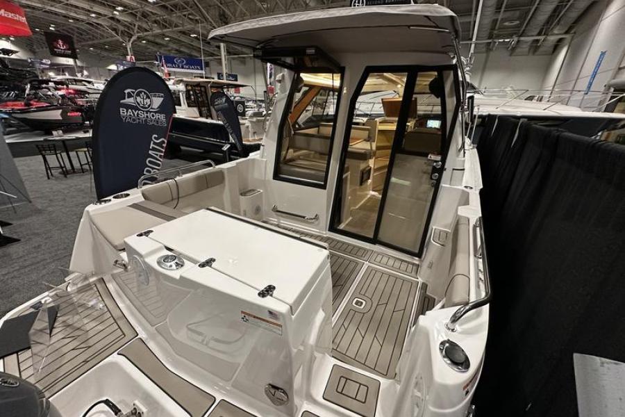 Cutwater Yacht For Sale at Bay Port Yachting Centre on Georgian May in Midland