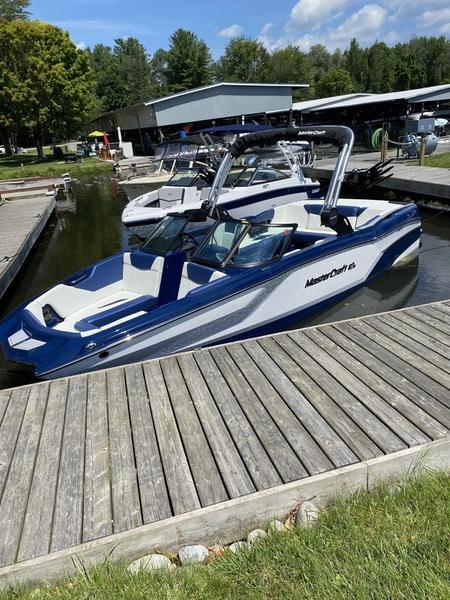 Mastercraft NXT 24 Boat for sale on Lake Simcoe