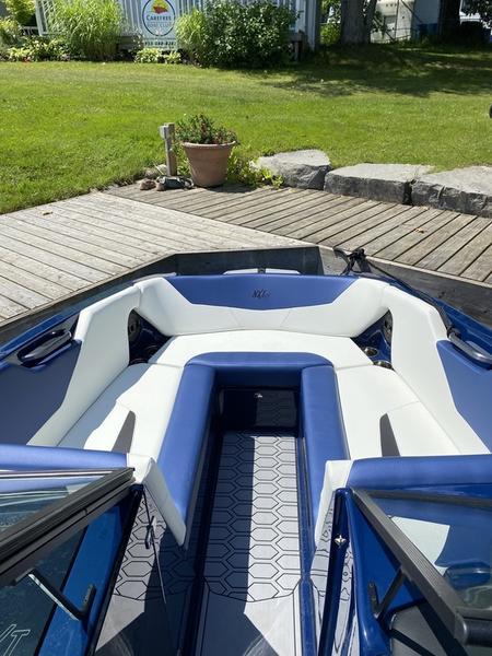 Mastercraft NXT 24 Boat for sale on Lake Simcoe