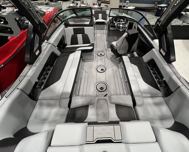 Mastercraft X22 for sale at Walkers Point Marina