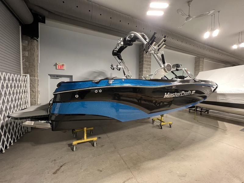 Used Mastercraft Boat For Sale at Walkers Point Marina Lake Muskoka 