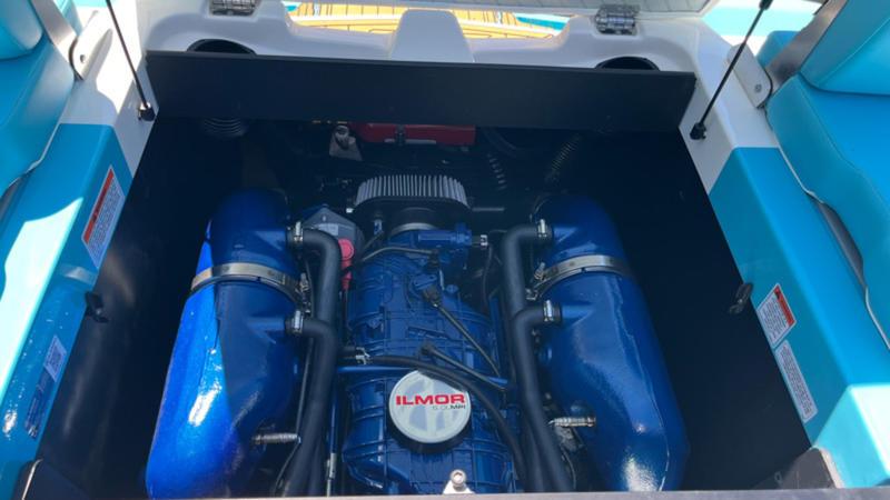 Mastercraft XT22 at Walkers Point Marina