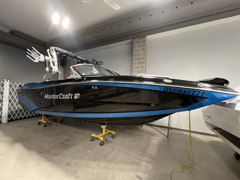 Used Mastercraft Boat For Sale at Walkers Point Marina Lake Muskoka 