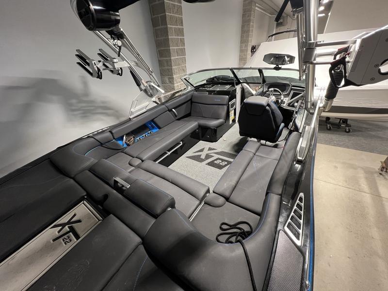 Used Mastercraft Boat For Sale at Walkers Point Marina Lake Muskoka 