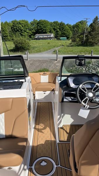 Mastercraft XT22 For Sale at Walkers Point marina Muskoka