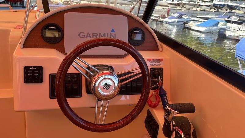 Rossiter R20 Bowrider for sale at Walkers Point Marina Muskoka
