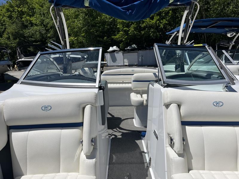 Used Cobalt R3 Surf Lake Muskoka at Walkers Point Marina