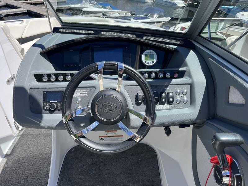Used Cobalt R3 Surf Lake Muskoka at Walkers Point Marina