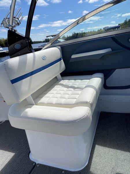 Used Cobalt R3 Surf Lake Muskoka at Walkers Point Marina